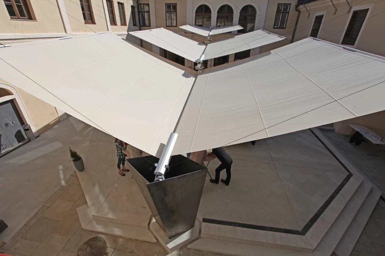 SunSquare AX-II tende da sole a vela avvolgibili